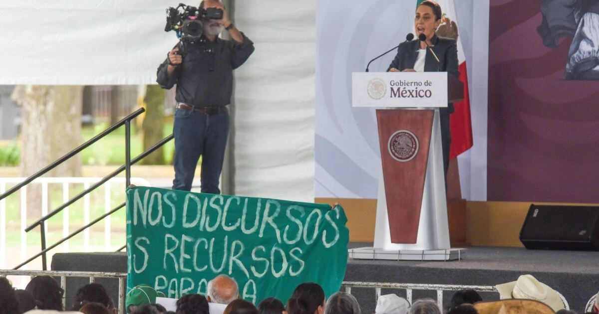 Estudiantes del Edomex exigen a Sheinbaum mayor presupuesto para su universidad