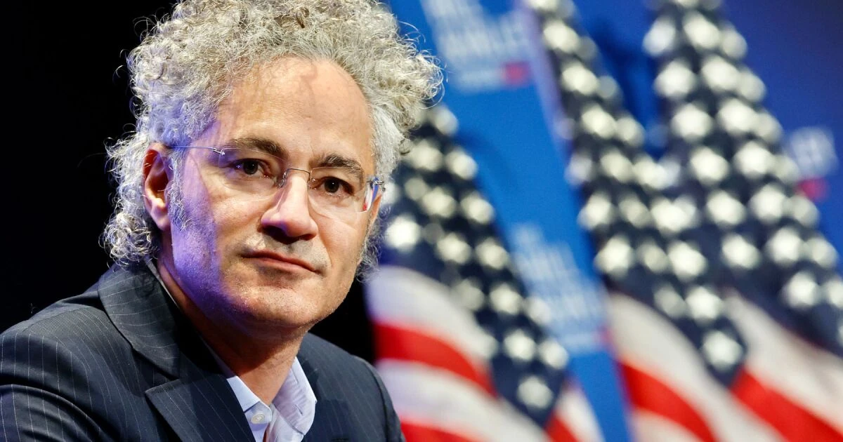 Alex Karp, el nuevo techbro de Trump, recopila biométricos y deporta migrantes
