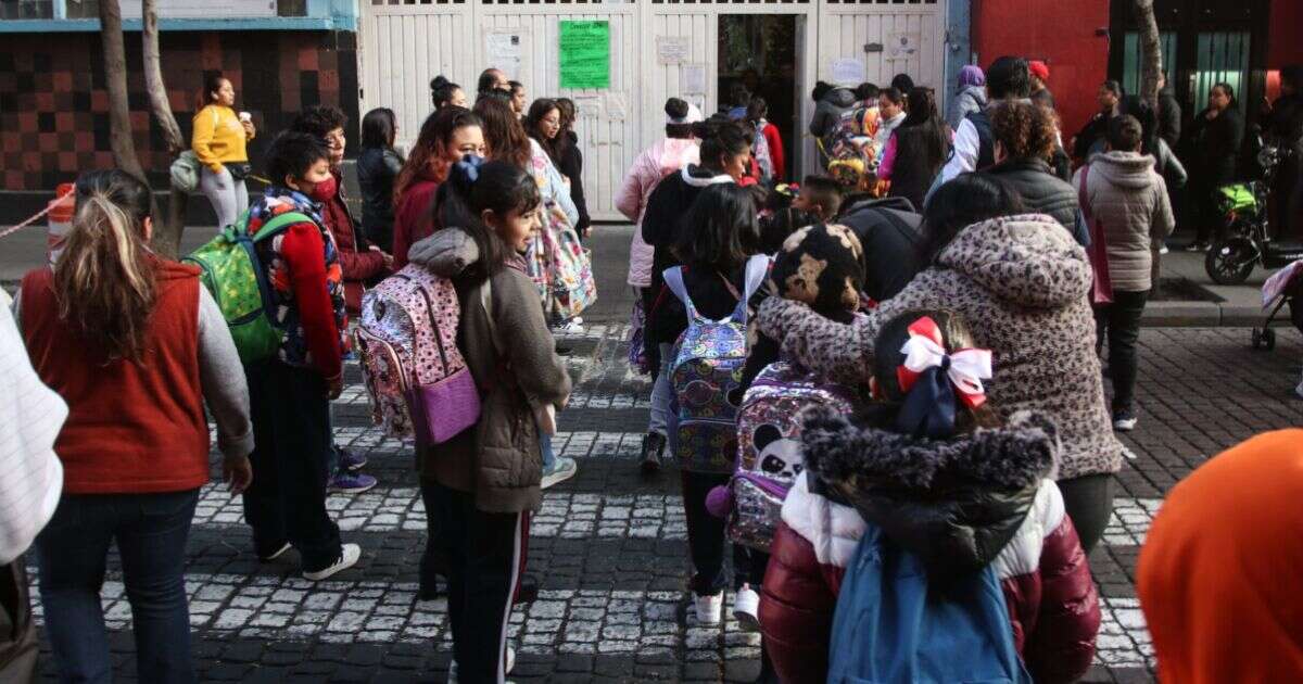 En esta fecha empieza el registro a la beca Rita Cetina para secundaria