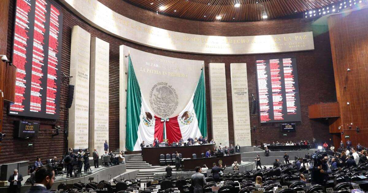 Reforma contra nepotismo y reelección es declarada constitucional