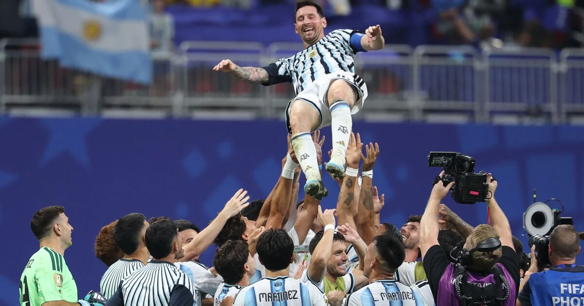 Con goleada inesperada, Argentina avanza a cuartos de final tras vencer 3-2 a Egipto