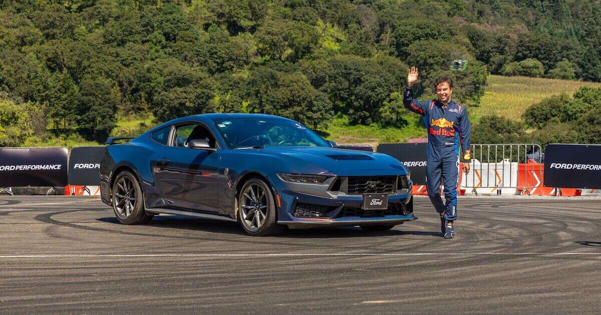 Ford Performance sorprende con Checo Pérez al volante en México Drive Resort