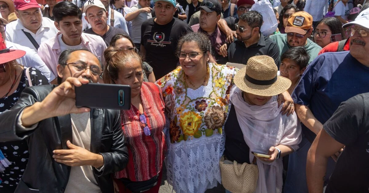 “Estén tranquilos, respetaré la Constitución”, dice Batres en cierre de campaña