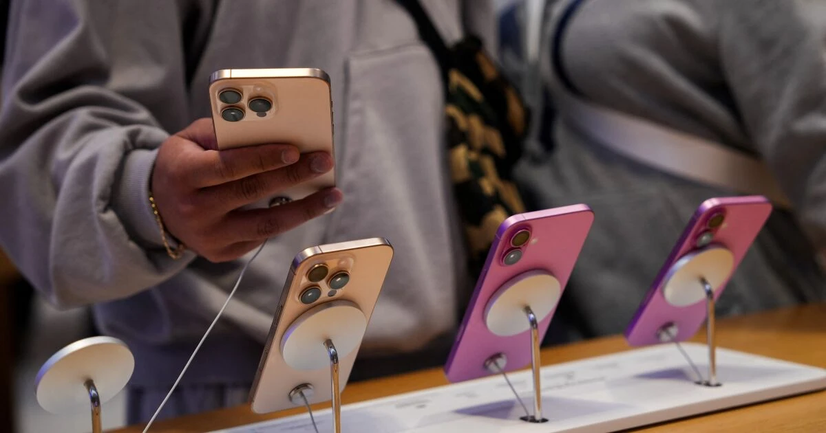 Apple y Samsung ‘pagan’ los aranceles de Trump con menos ventas