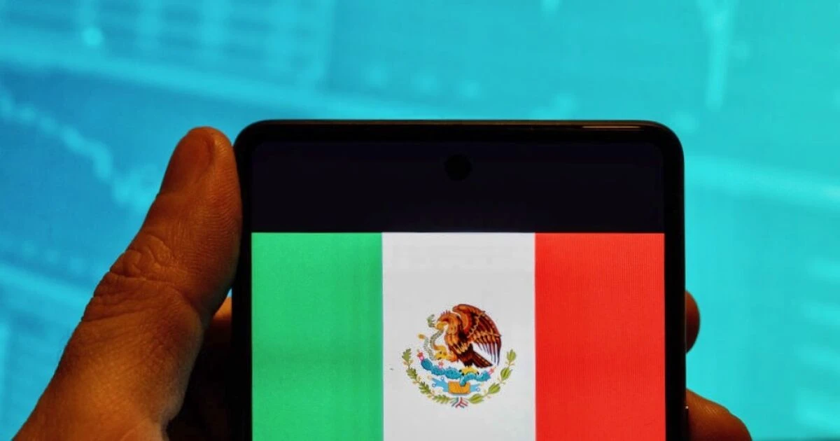 Nueva ley de telecomunicaciones permitirá al Estado competir con Telcel y AT&T