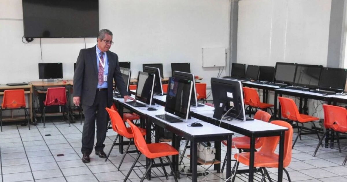 El Congreso de CDMX aprueba una reforma para proteger a los maestros de agresiones en las escuelas