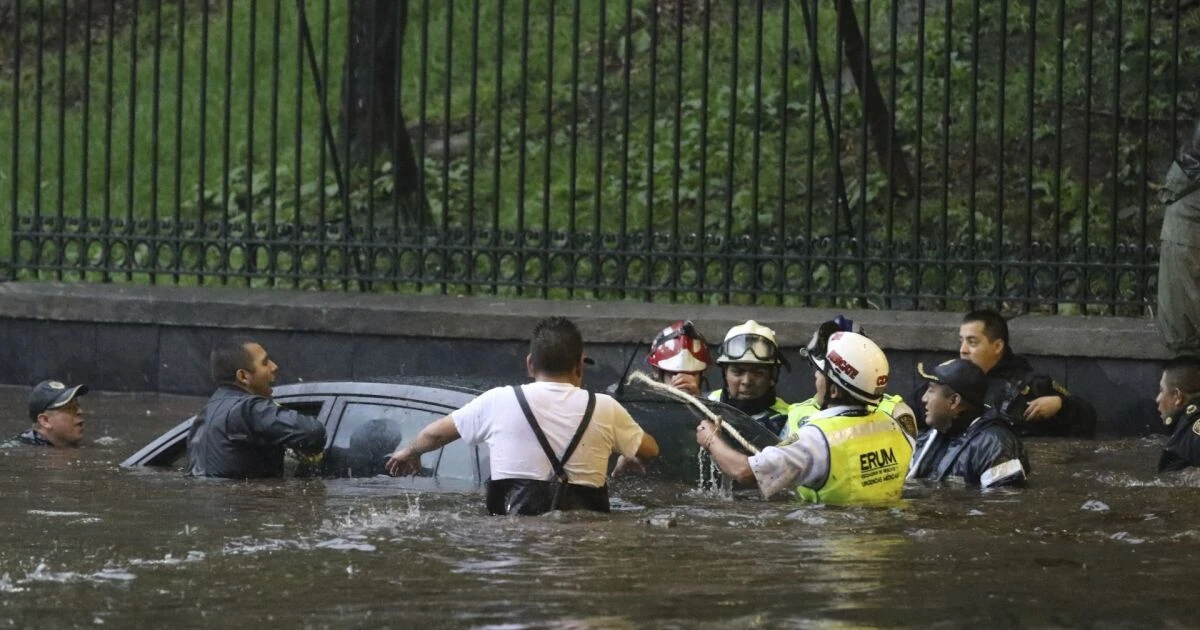 El Gobierno de la CDMX invierte 1,595 mdp en equipo contra inundaciones