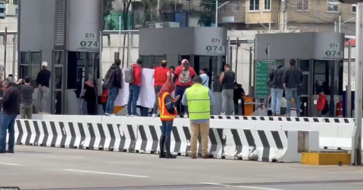 CNTE bloquea accesos carreteros a la CDMX a una semana del Mundial