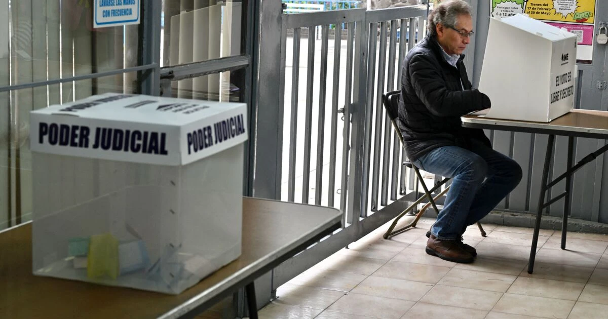 Votos nulos superan a los obtenidos por las dos candidaturas punteras a la Corte
