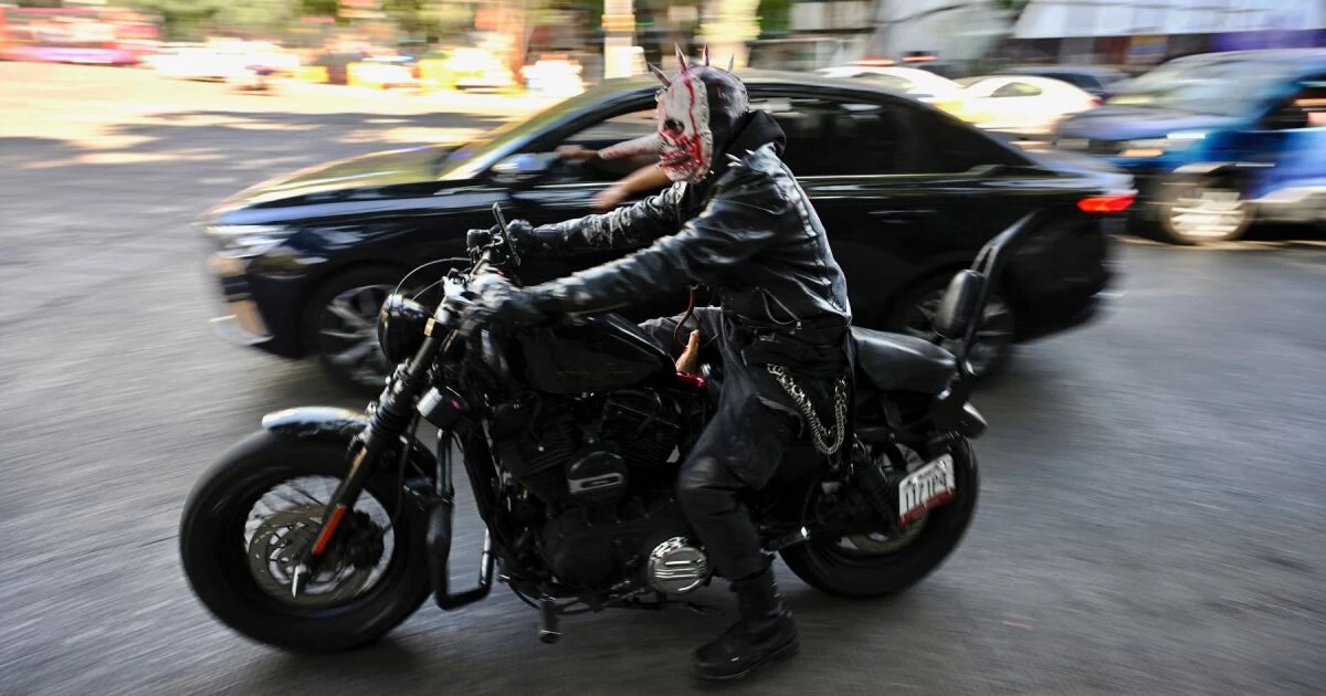 ¿Cuáles son las multas de tránsito especiales para motociclistas en CDMX?