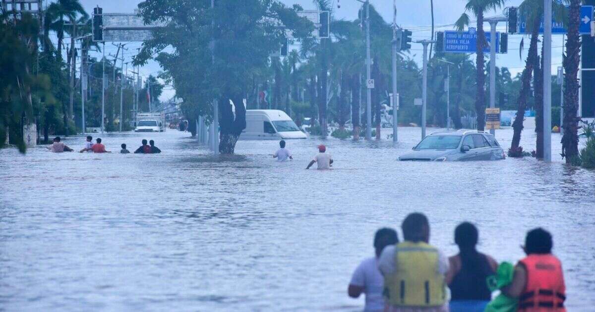 “John” deja devastación en el Acapulco aún lastimado por el impacto de “Otis”