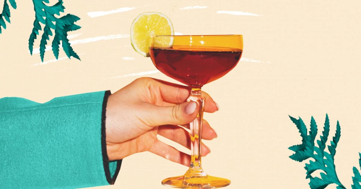 Más allá del carajillo: 4 cocteles digestivos ricos que debes conocer (y probar)