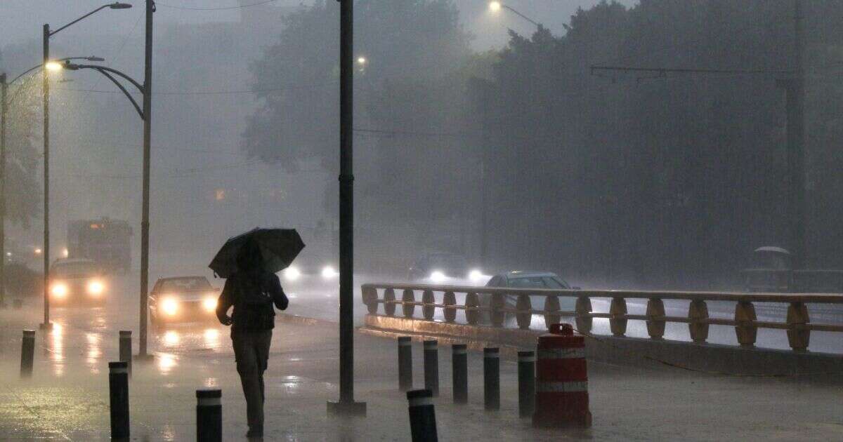 Activan alerta roja por lluvias en alcaldías de CDMX