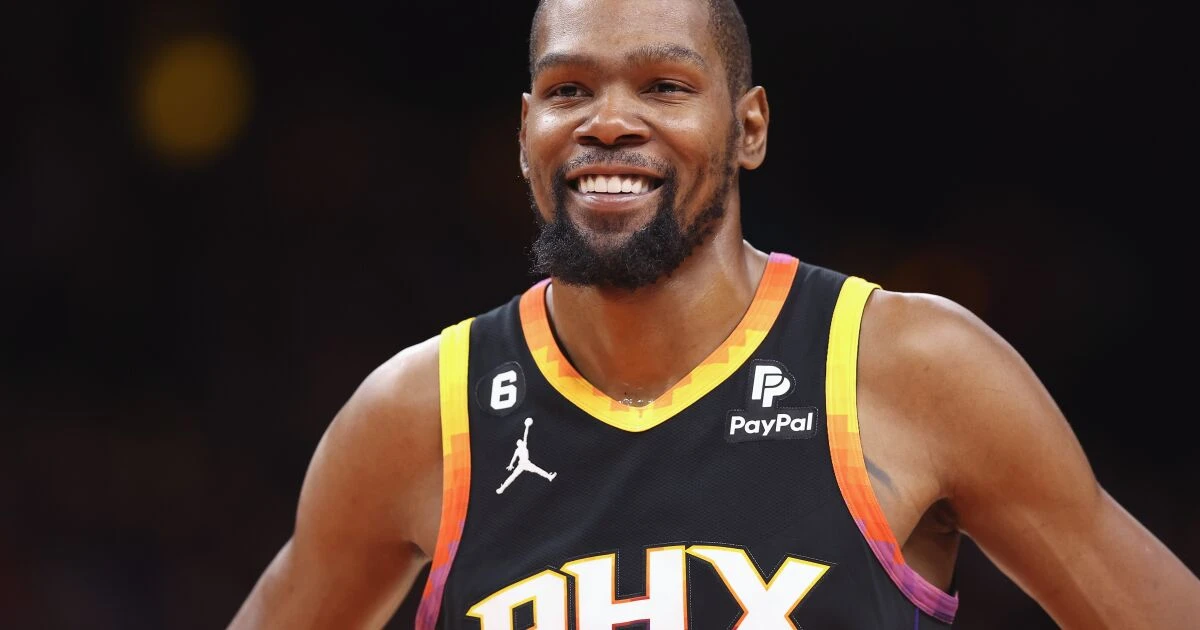 Kevin Durant, estrella de la NBA, se une al PSG como accionista