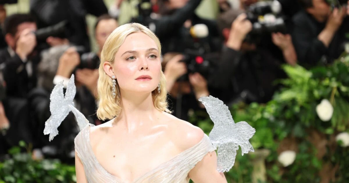 Elle Fanning será Effie Trinket en la nueva entrega de ‘Los Juegos del Hambre’