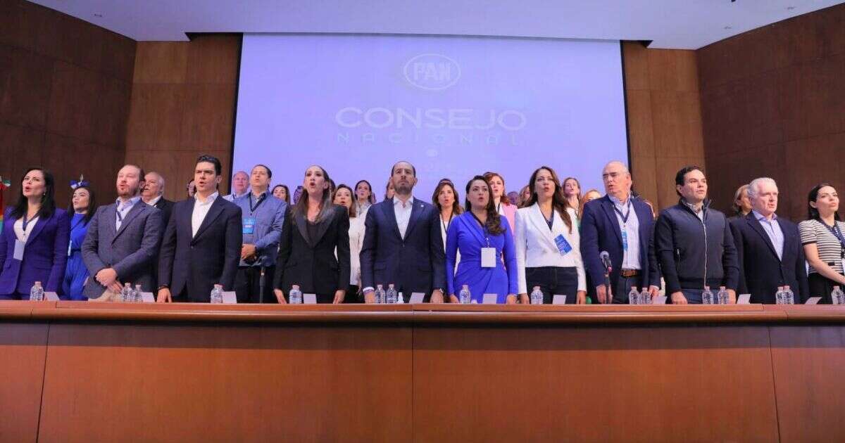 PAN elegirá dirigente en noviembre; candidatos deben apuntarse la próxima semana