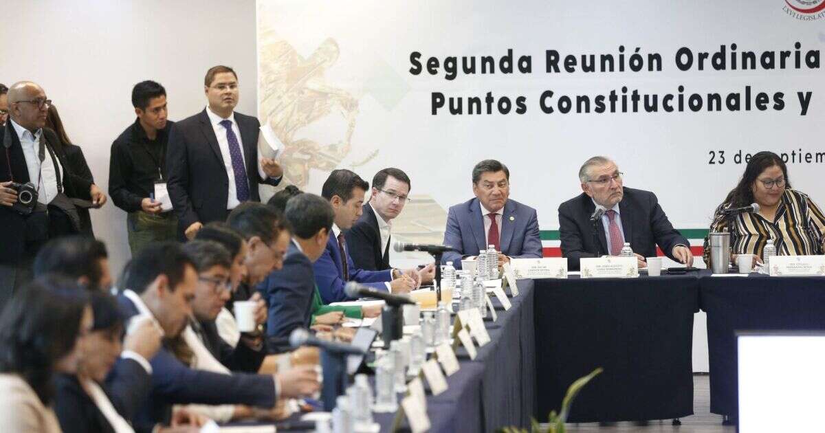 Avanza reforma que impide controvertir reformas constitucionales