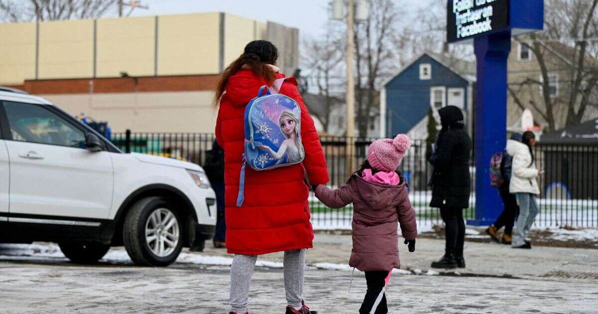 Escuelas de 'ciudades santuario' arman plan para proteger a niños migrantes