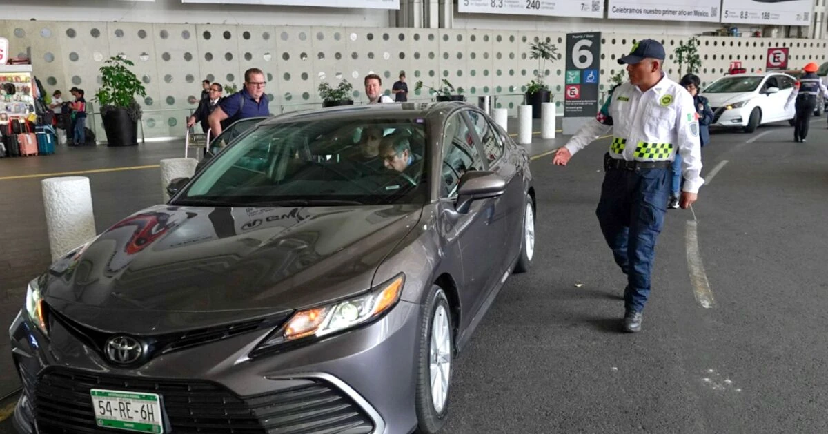 Uber gana respaldo legal para operar en aeropuertos