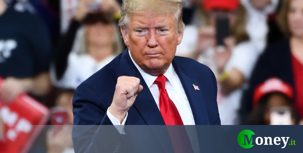 Gli Stati Uniti dichiarano guerra all’India. Dazi al 50% se acquistano petrolio russo