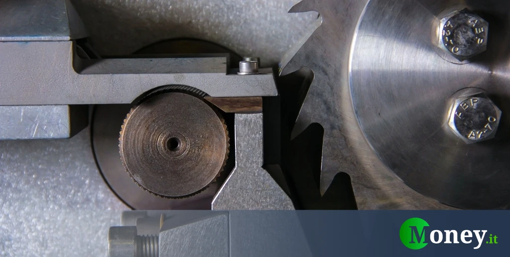 Crisi industriale infinita: l’Italia ha perso un quarto di secolo