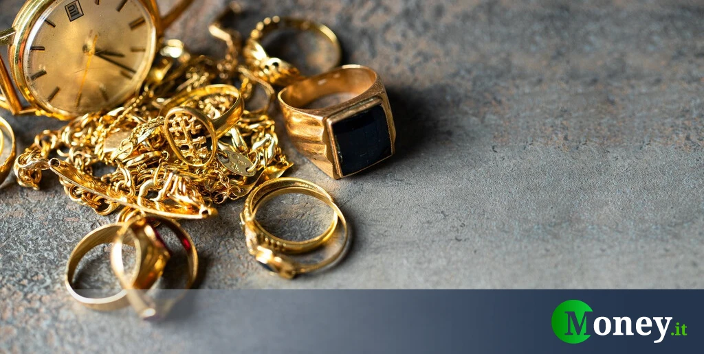 Conviene vendere l’oro fisico oggi, con il prezzo ai massimi storici?
