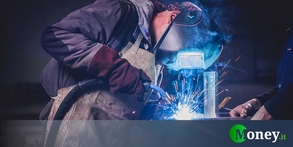 Italia, PMI manifatturiero di aprile supera le attese