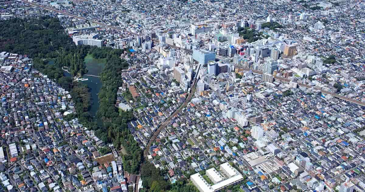 吉祥寺に「吉祥寺」はあるのか？なぜ吉祥寺なのか…住みたい街ランキングでしぶとく上位のワケ「人気のわりに実はリーズナブル」タワマンもない