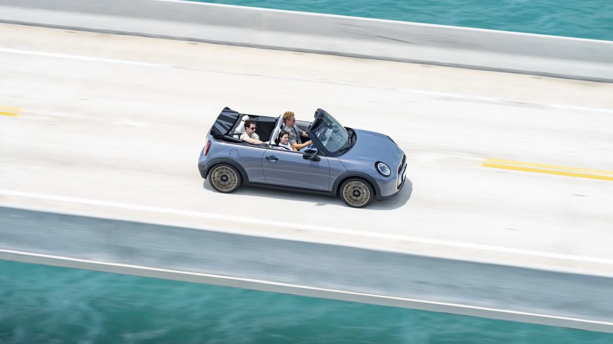 Mini Cooper Cabrio: el ‘juguete’ más divertido que se puede tener para el buen tiempo