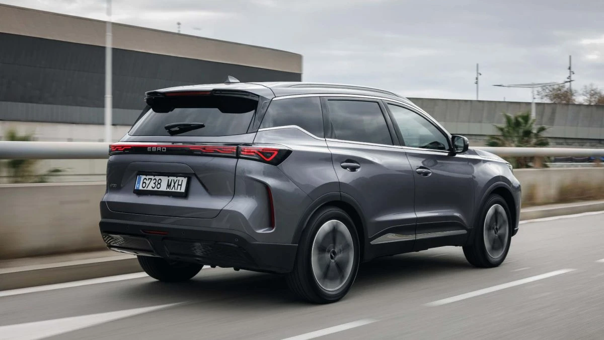 ¿Cuánto cuesta el coche más vendido de Ebro? Tiene etiqueta Cero y un consumo muy bajo