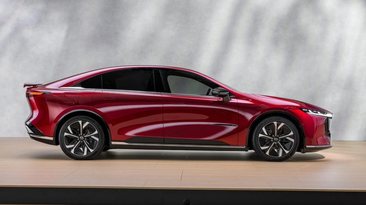 Cinco coches que llegarán a España en la segunda mitad de 2025: uno ofrece una autonomía eléctrica nunca vista