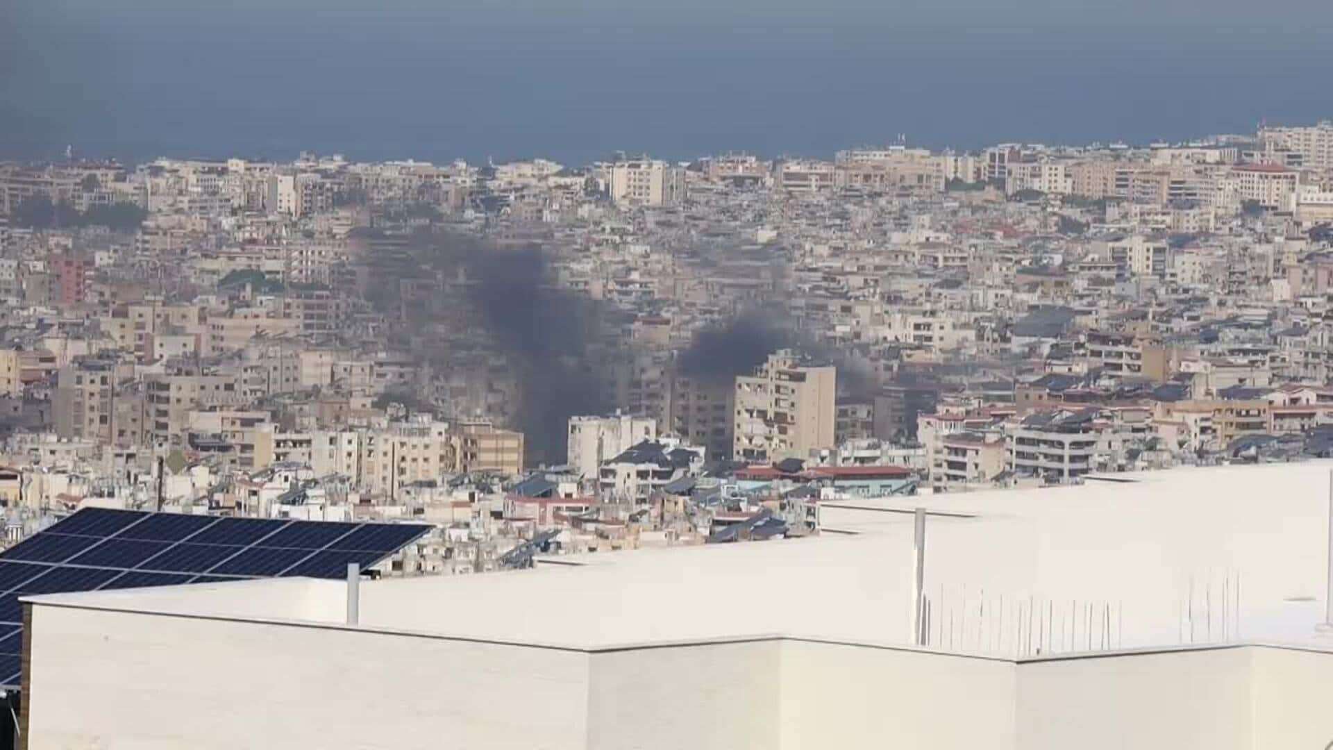 El humo se eleva sobre Beirut tras un ataque aéreo israelí en los suburbios de la ciudad