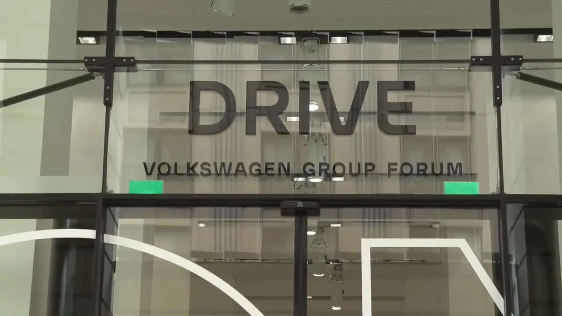 Caída en ventas de Audi y Volkswagen agudiza crisis en el grupo automovilístico