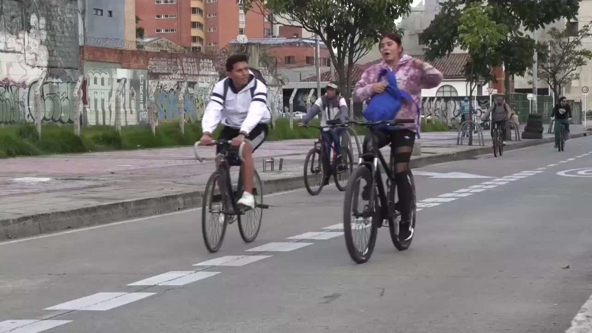 Bogotá respira aire fresco y tiene menos ruido gracias al 'día sin carro y sin moto'