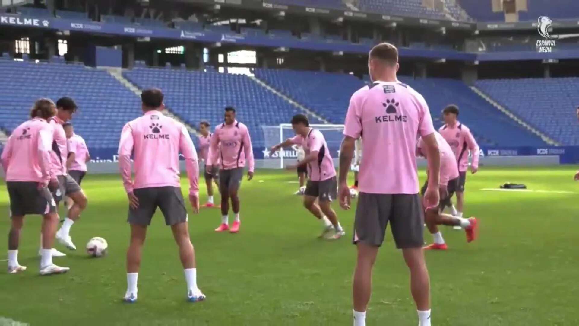 El Espanyol prepara el partido contra el Sevilla con la necesidad de sumar los tres puntos