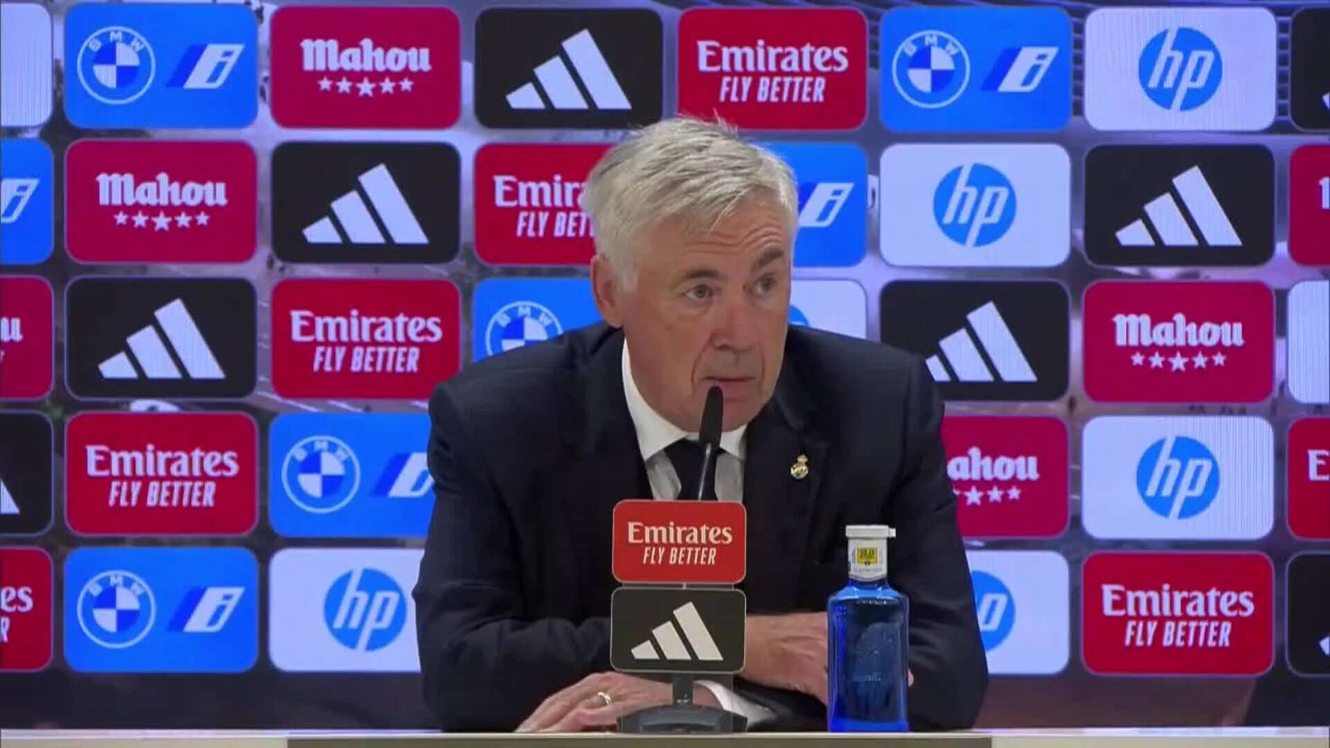 Ancelotti asegura que tiene que evitar las tarjetas por protestar tras 6 en dos partidos