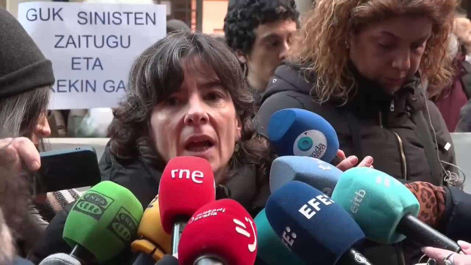 Concentración con motivo del juicio al exentrenador del Gernika por agresión sexual a una menor