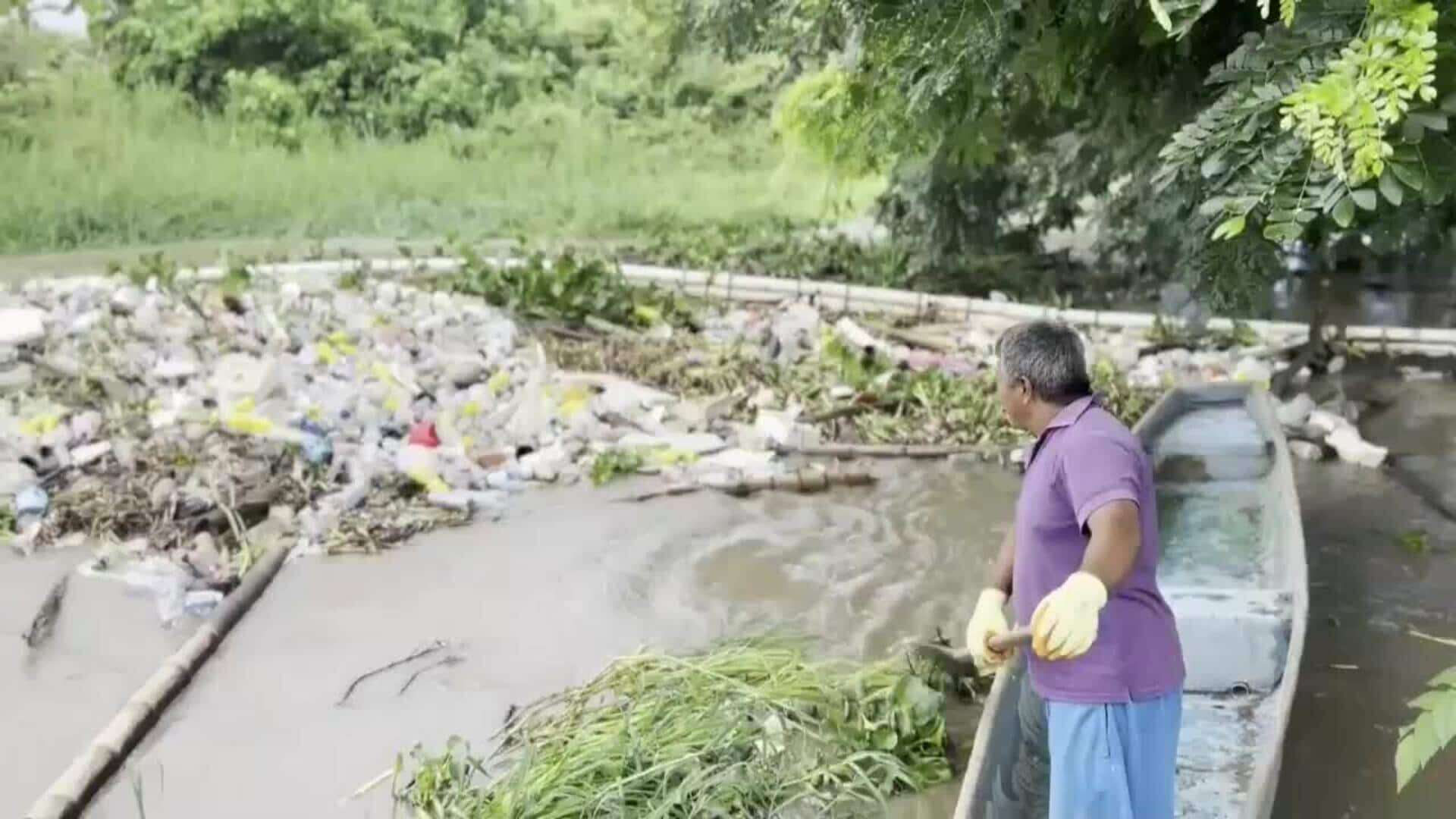 El proyecto 'Galápagos Guardians' busca erradicar plásticos de ríos de Ecuador