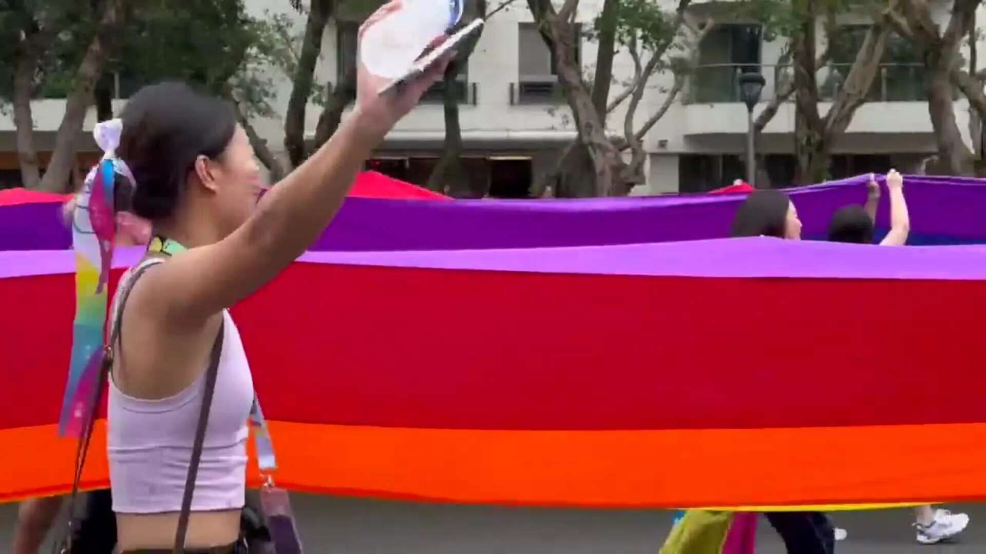 Las calles de Taipéi se tiñen con los colores del arcoíris para celebrar la marcha del Orgullo LGBT