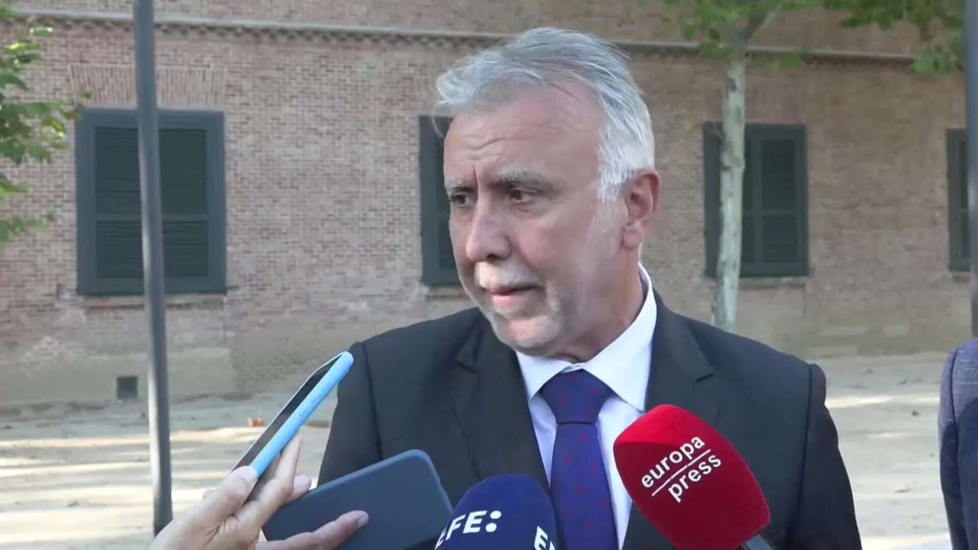 Torres pide a Feijóo explicar en Canarias por qué rechazó la reforma de extranjería