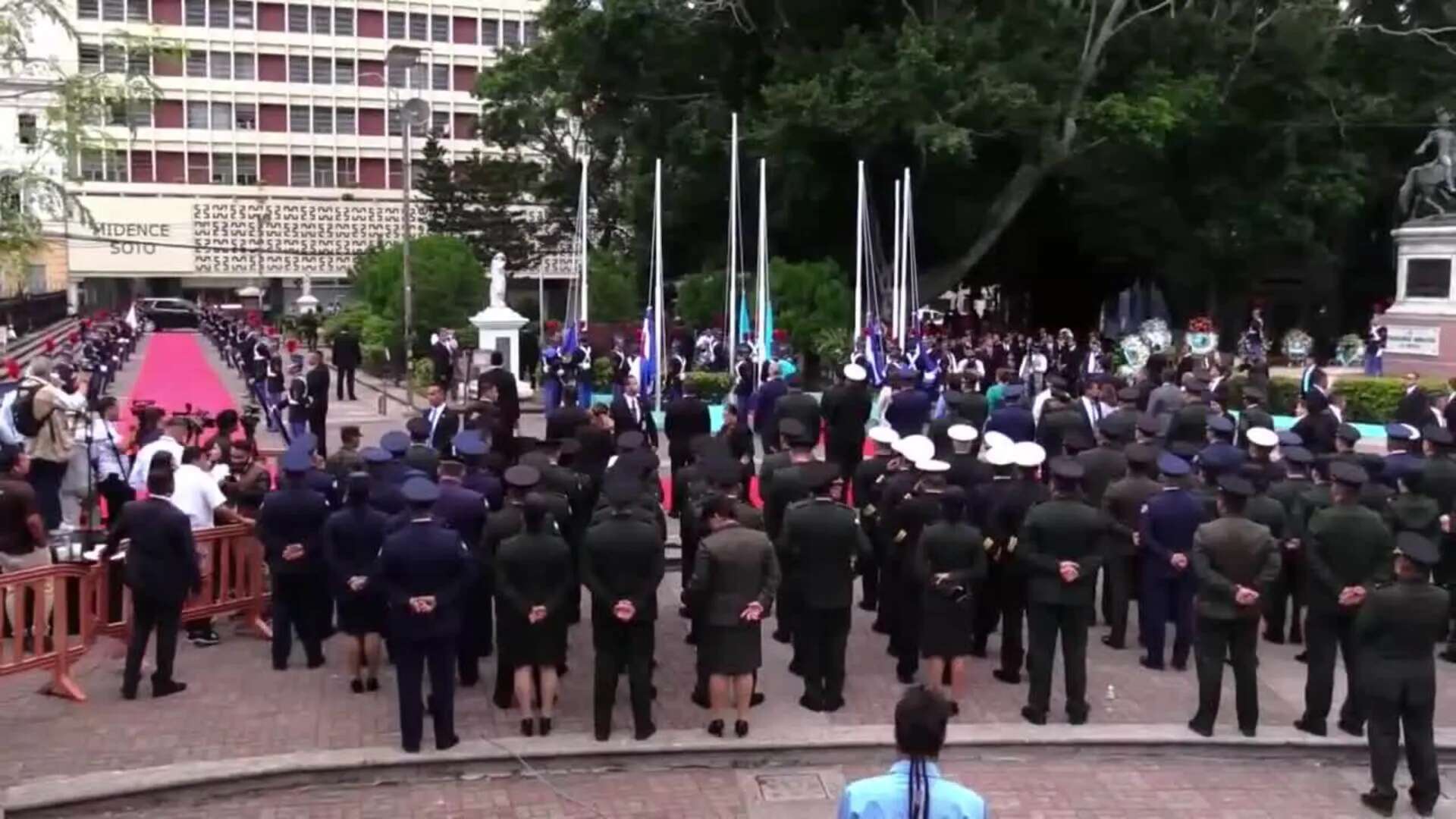 Presidenta de Honduras encabeza los actos conmemorativos a los 203 años de la independencia del país