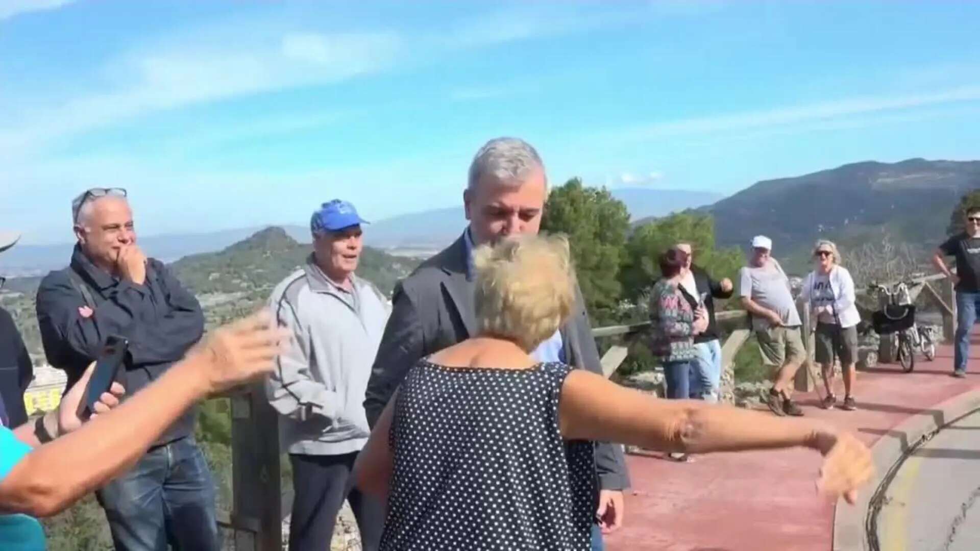 Barcelona dedica una plaza en Torre Baró al activista y conductor del 47 Manolo Vital