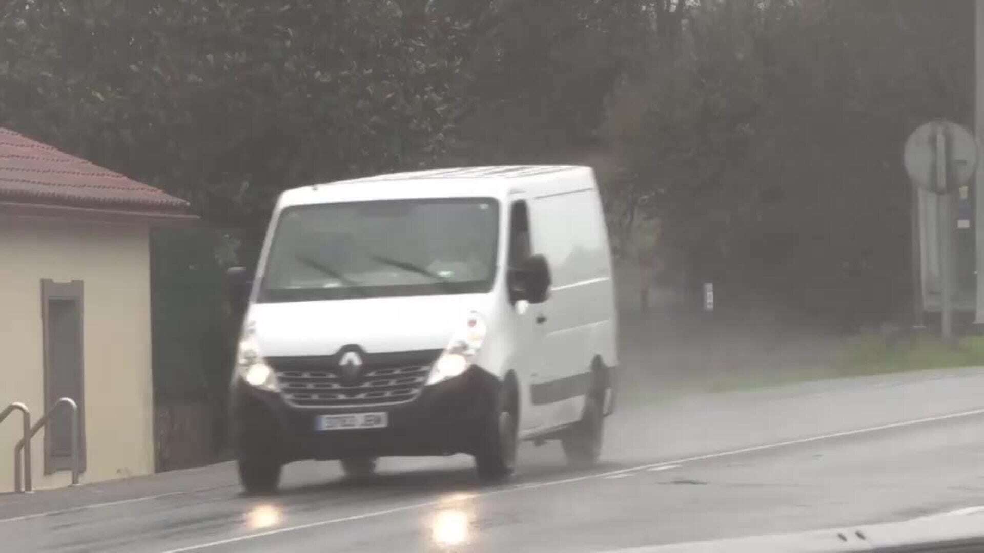 Chubascos tormentosos, granizo, nieve y vientos fuertes para este lunes en Galicia