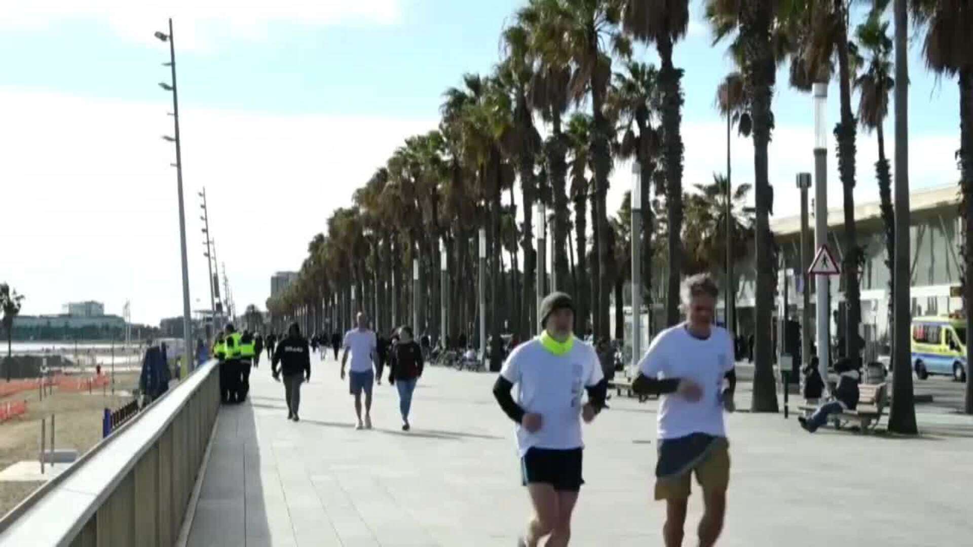 Barcelona vive una jornada tranquila tras una noche de vientos fuertes por la borrasca Herminia