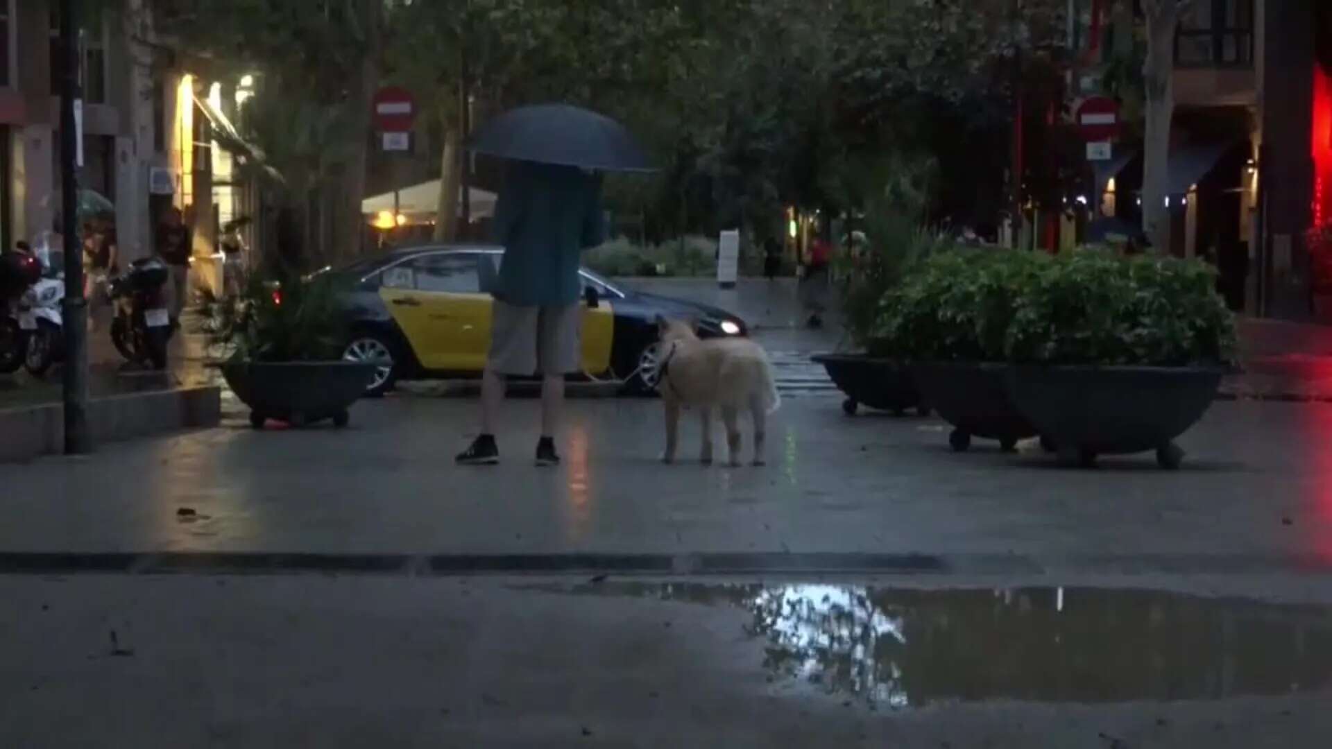 Continúa la luvia localmente fuerte en Barcelona