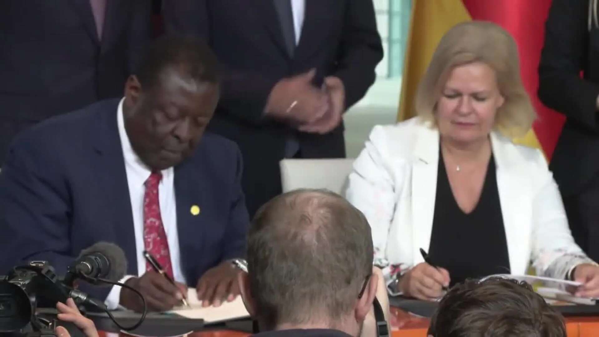 Scholz y Ruto celebran pacto migratorio con beneficios para ambos países