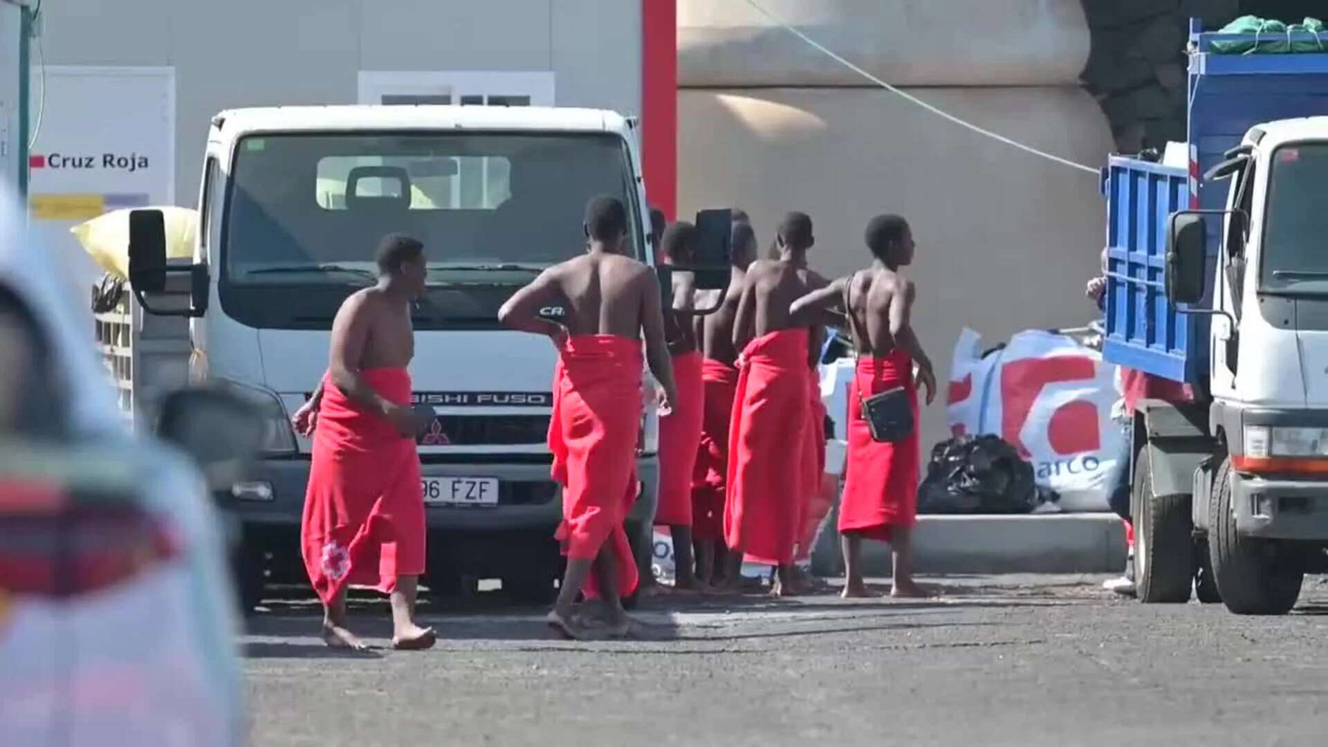 Llegan 171 personas, 14 de ellas menores, en 3 cayucos a Tenerife, El Hierro y La Gomera