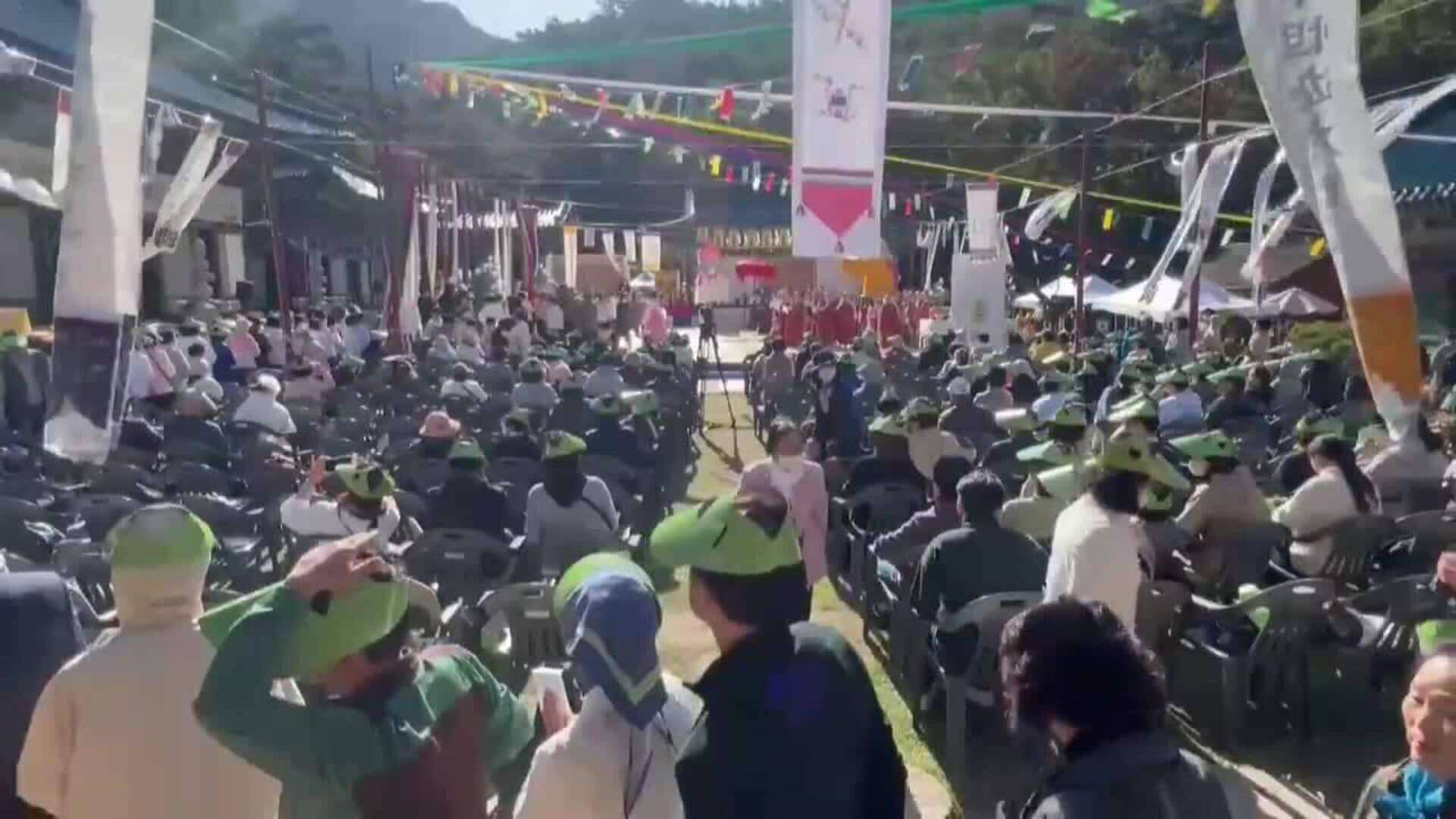 Ritual tradicional budista Suryukjae en el templo Jingwansa de Seúl