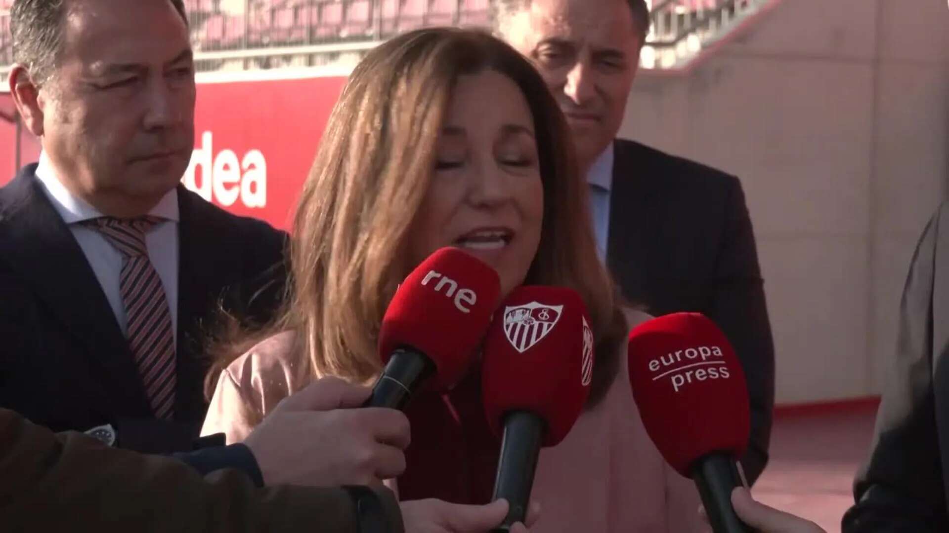 La Junta de Andalucía firma un convenio de colaboración con el Sevilla FC para 