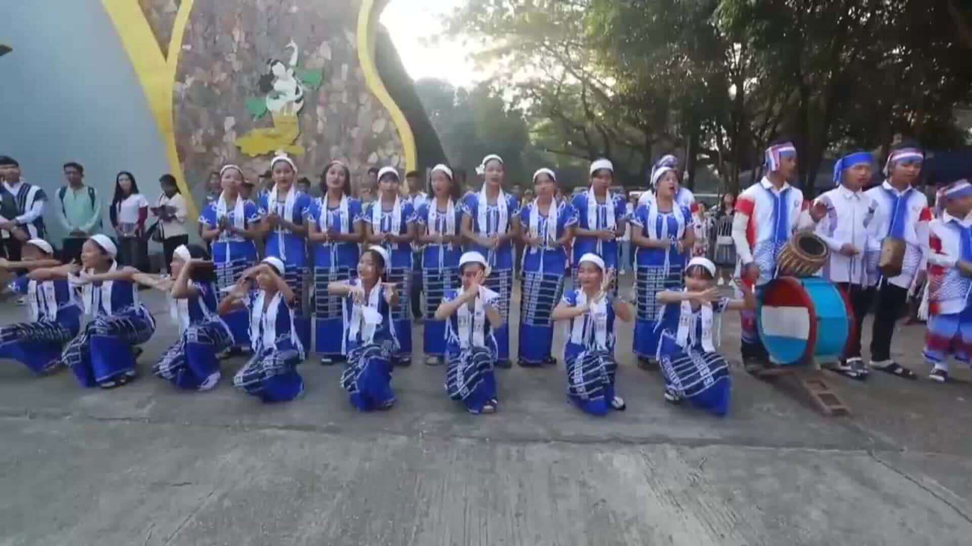 La comunidad Karen celebra su Año Nuevo en Birmania con danzas y rituales tradicionales